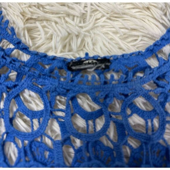 Blue Women’s Mesh Swimsuit Cover Size Medium - Picture 3 of 6